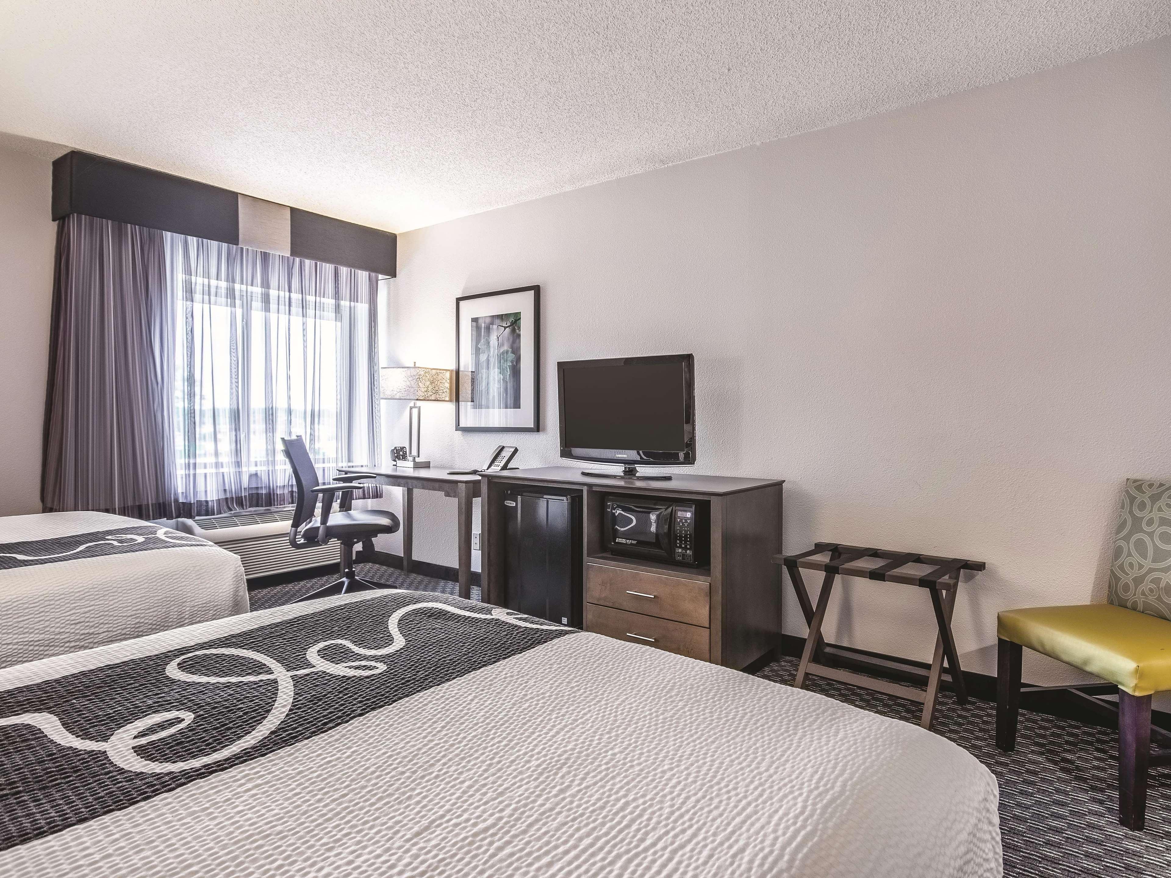 La Quinta By Wyndham Hartford Bradley Airport Hotel Windsor Locks Eksteriør billede