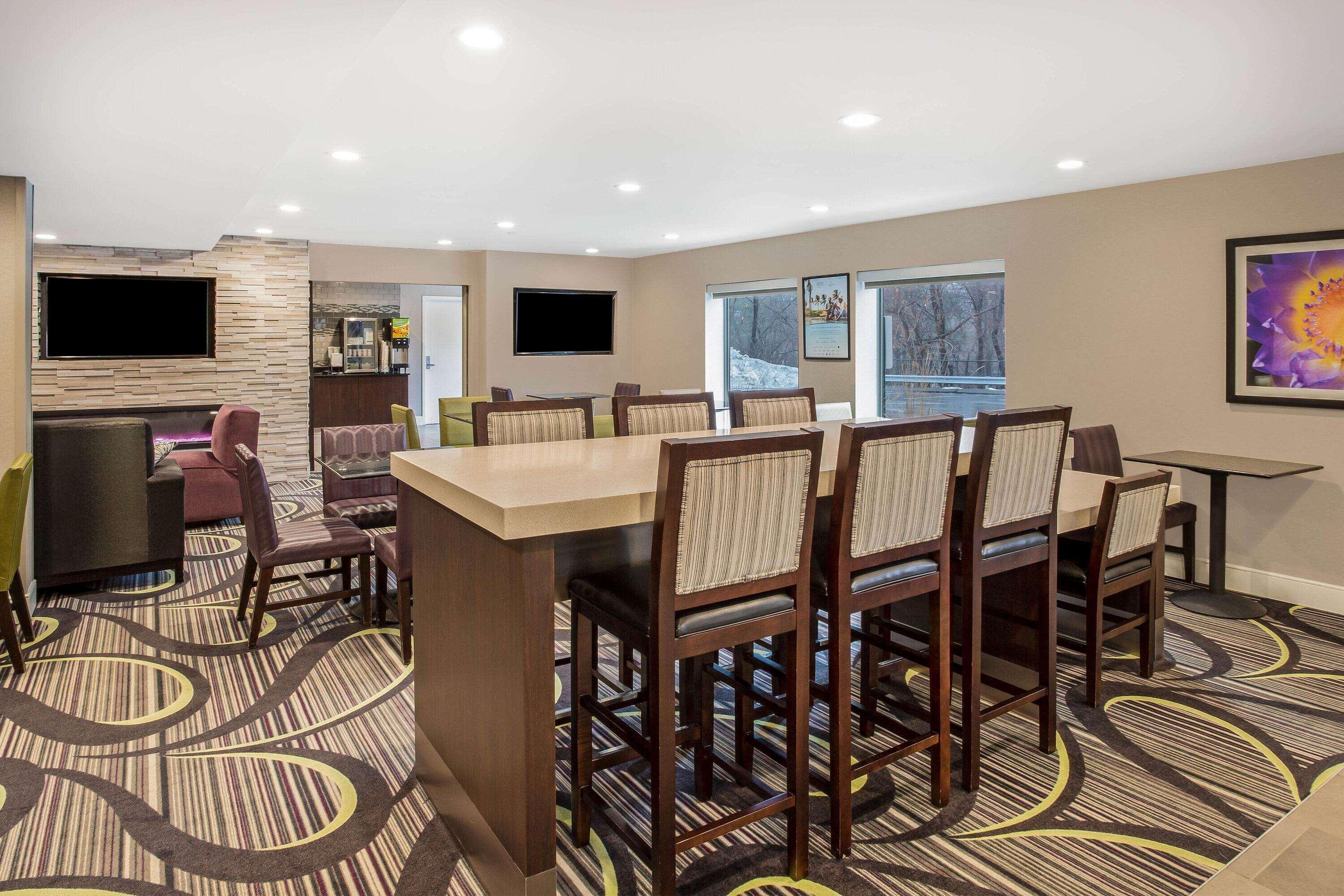 La Quinta By Wyndham Hartford Bradley Airport Hotel Windsor Locks Eksteriør billede